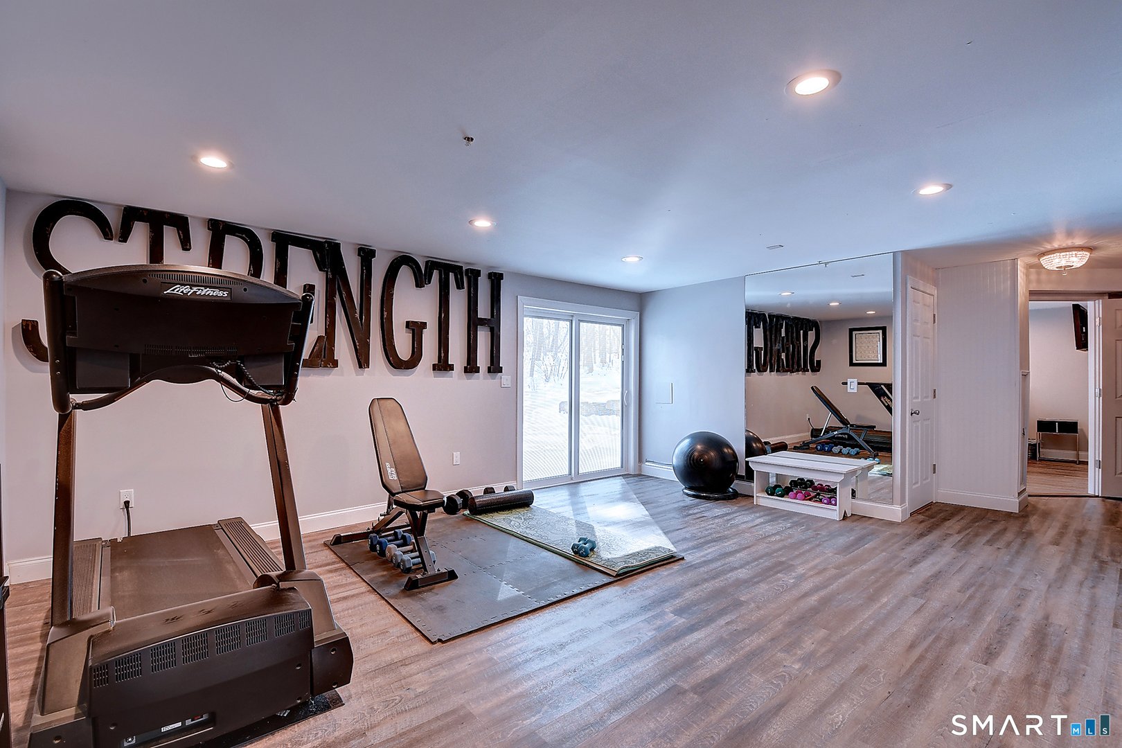 1211 Neipsic Road Photo 32