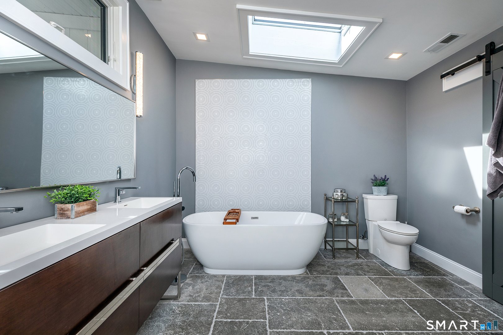 145 Pine Hill Road Photo 13