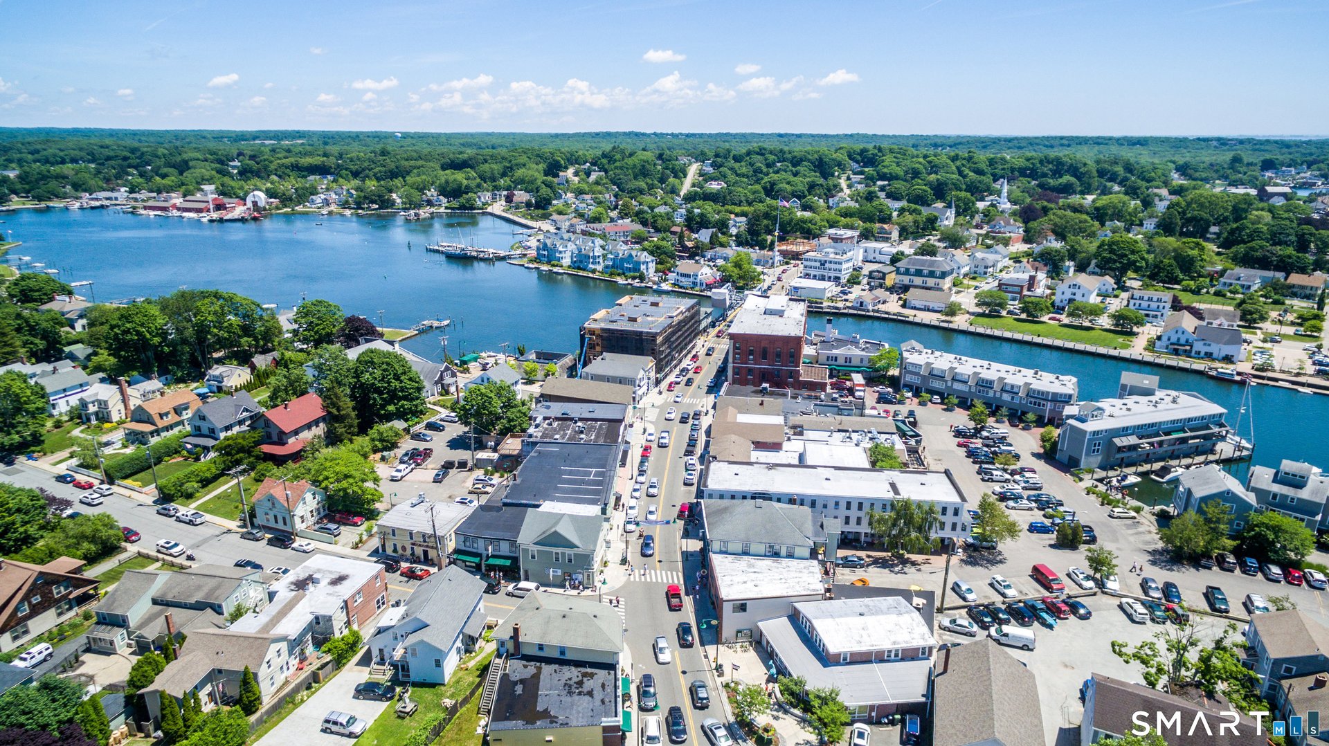 69 B Starr Street Photo 4