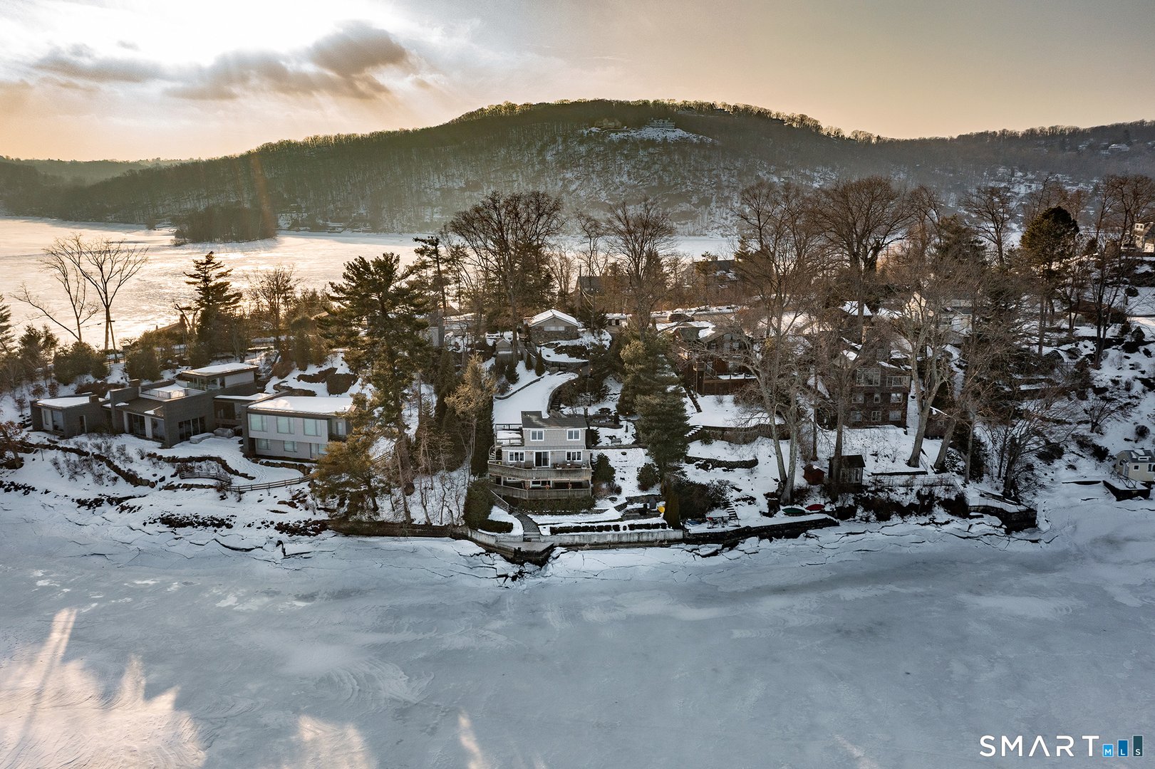 49 Lake Drive South Photo 6