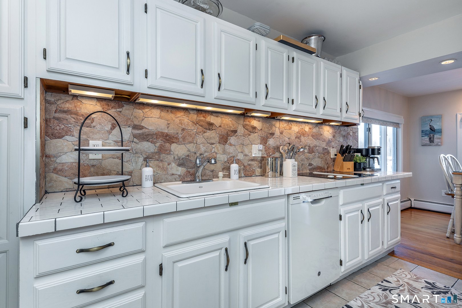 49 Lake Drive South Photo 15