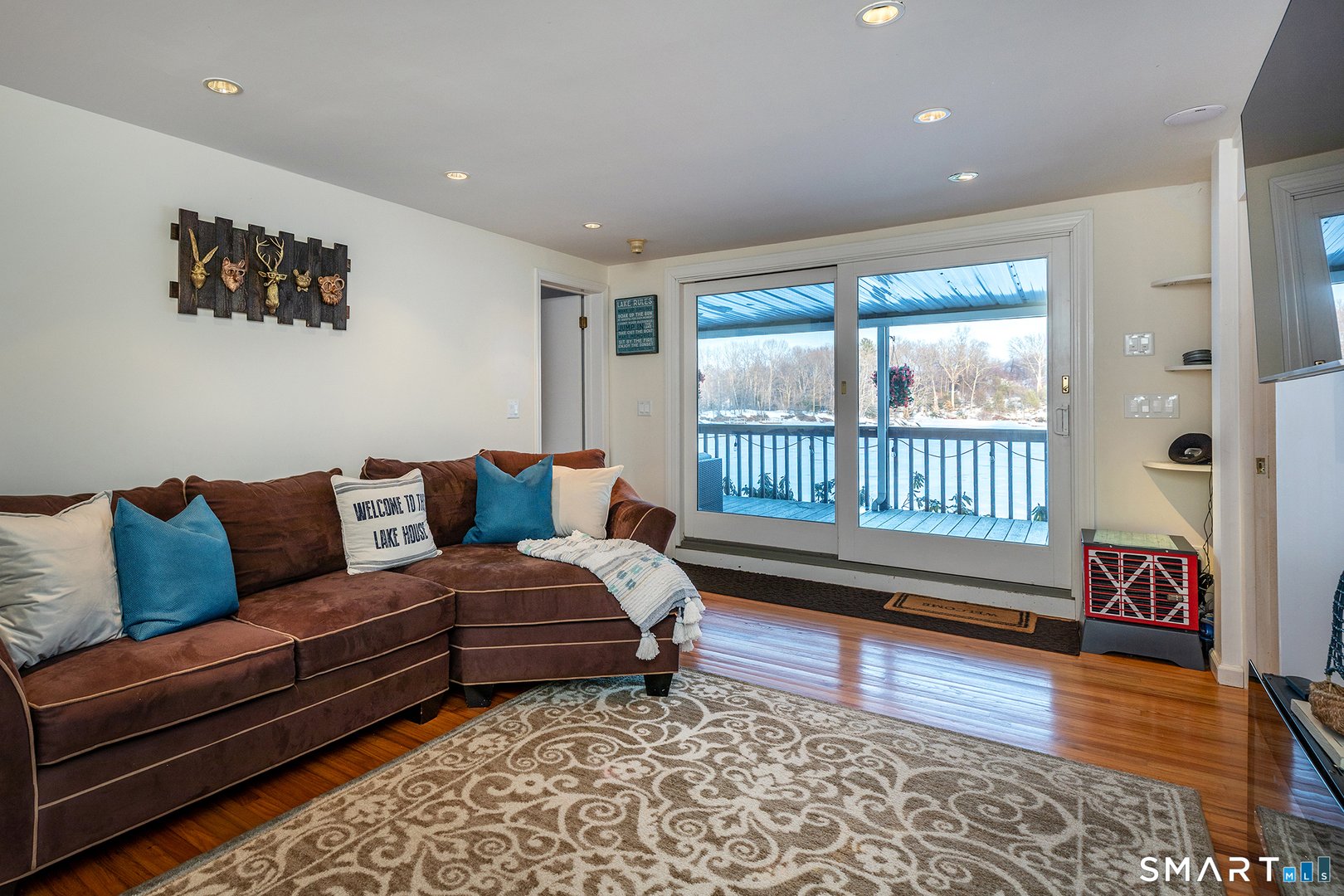 49 Lake Drive South Photo 18