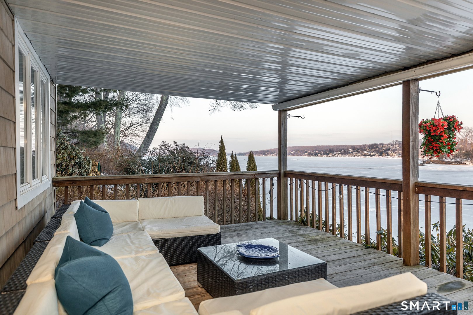 49 Lake Drive South Photo 19