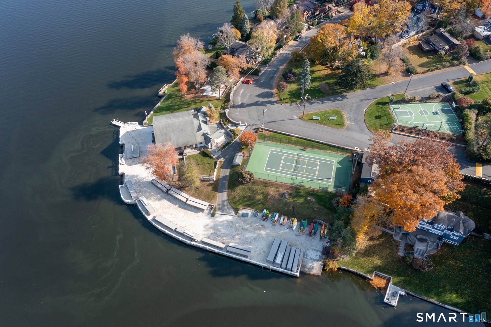 49 Lake Drive South Photo 36