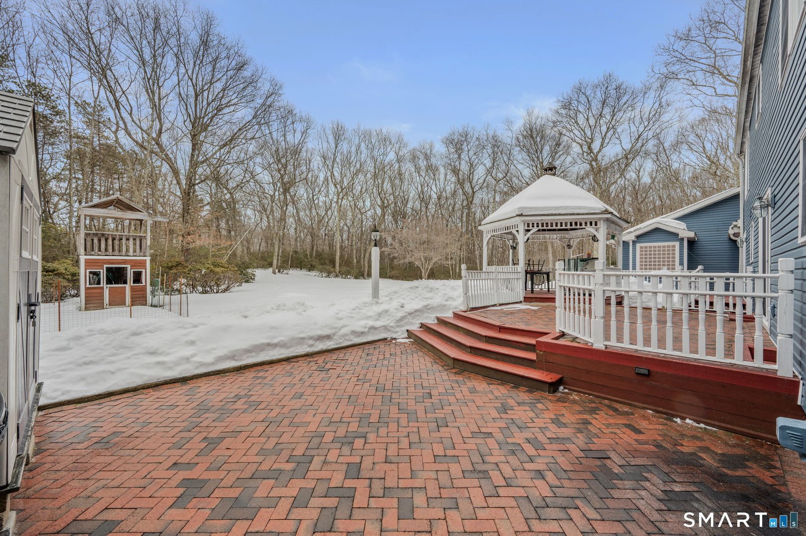 16 Greystone Drive Photo 3