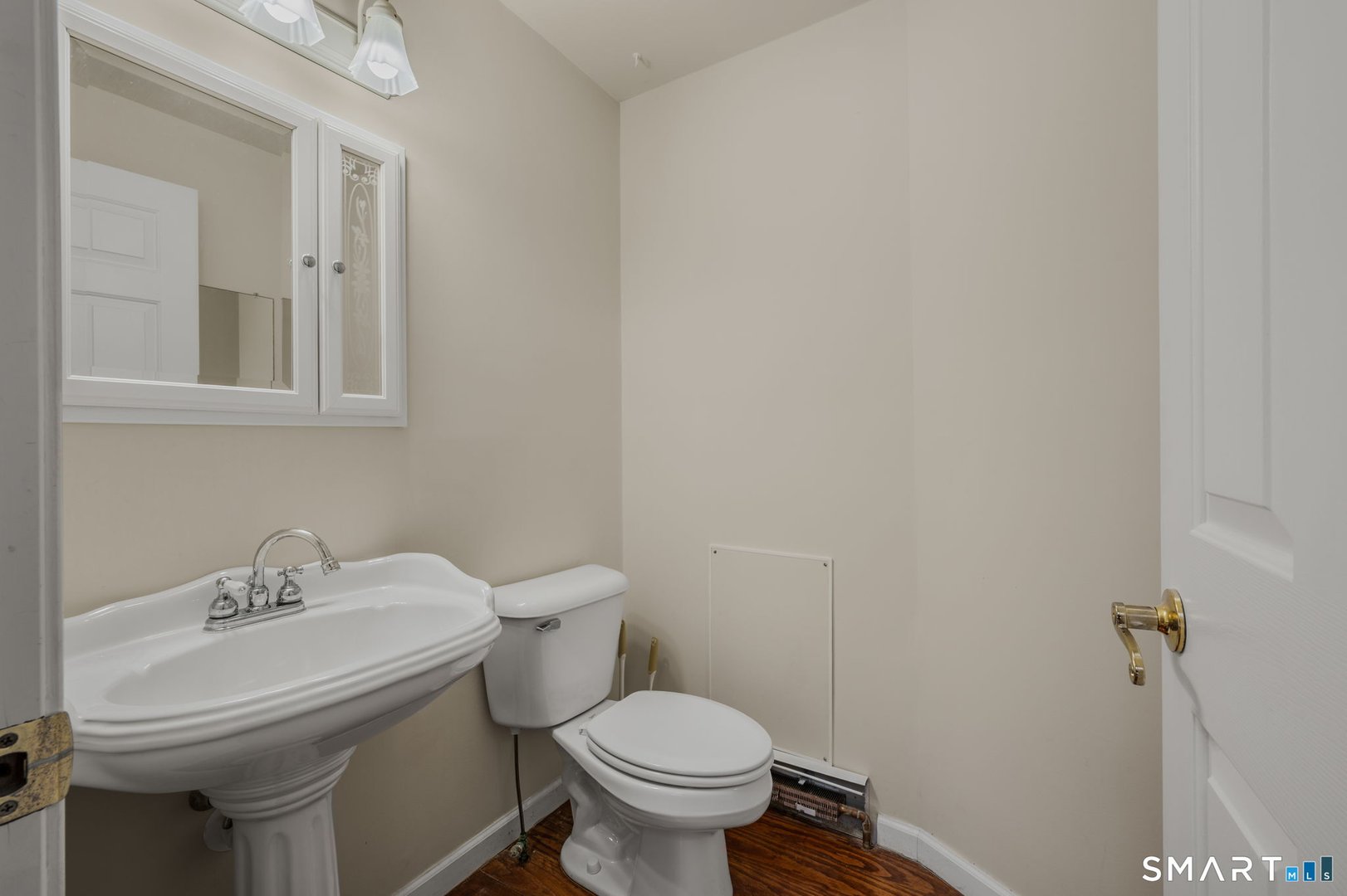 16 Greystone Drive Photo 7
