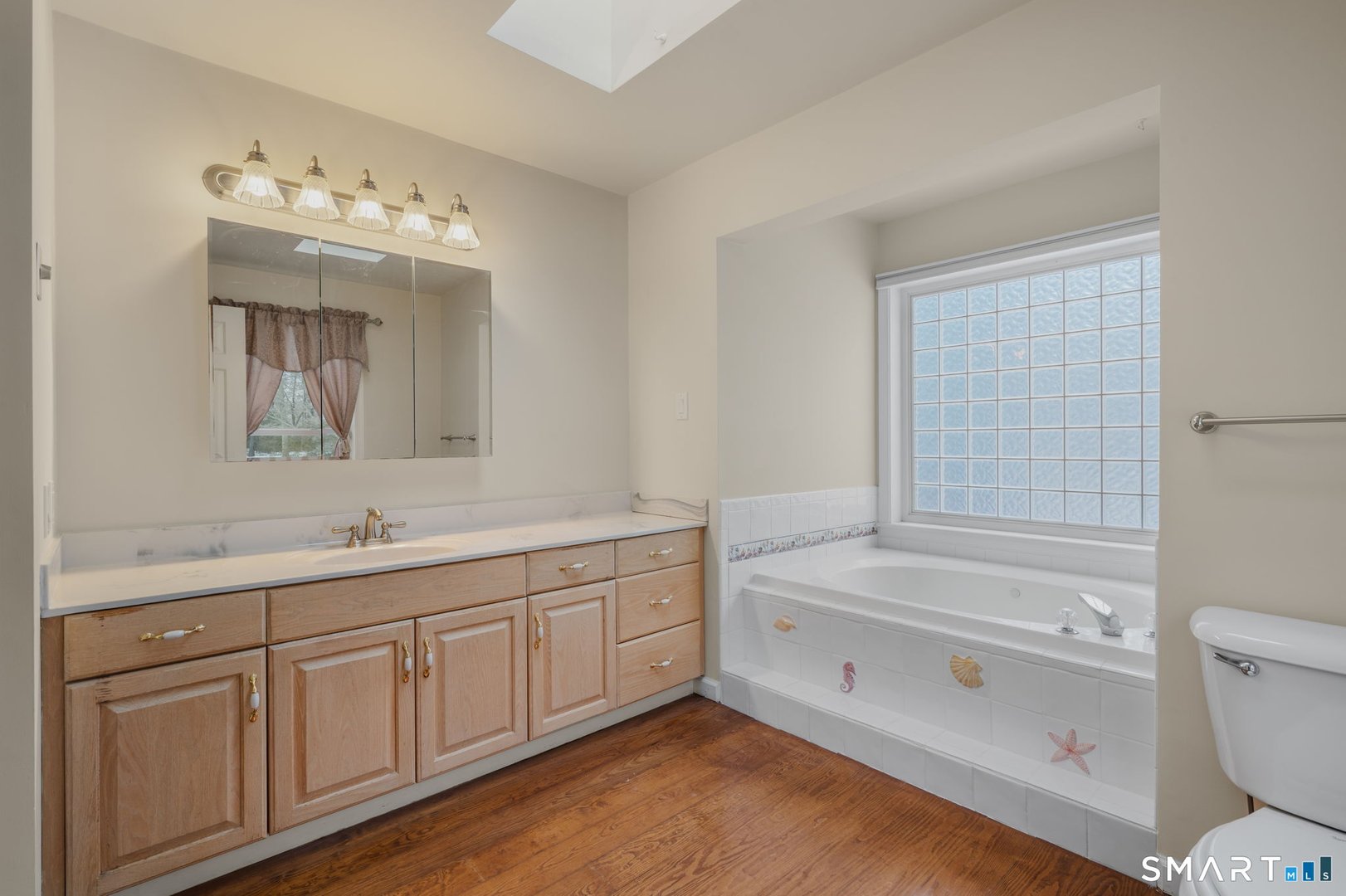 16 Greystone Drive Photo 10