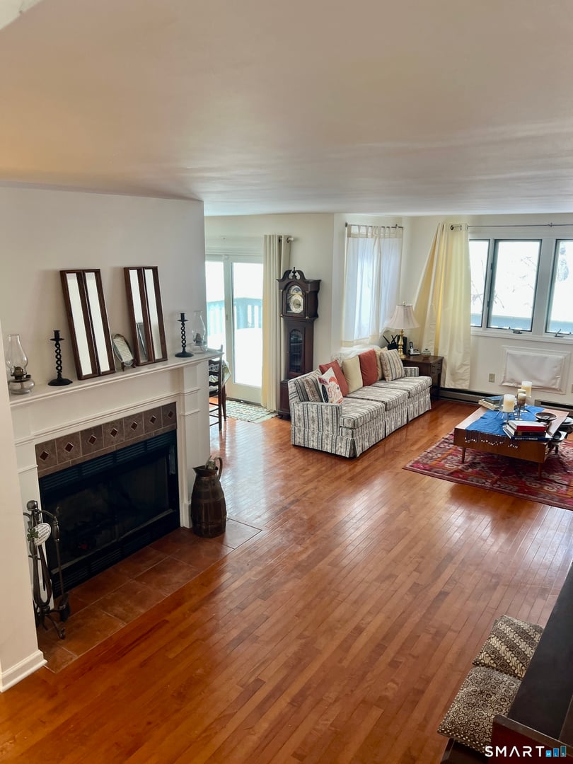 394 Trailsend Drive Photo 2