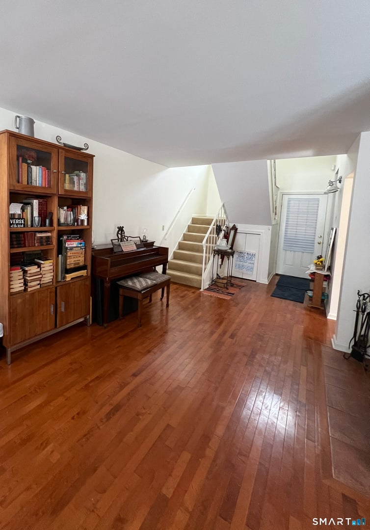 394 Trailsend Drive Photo 3