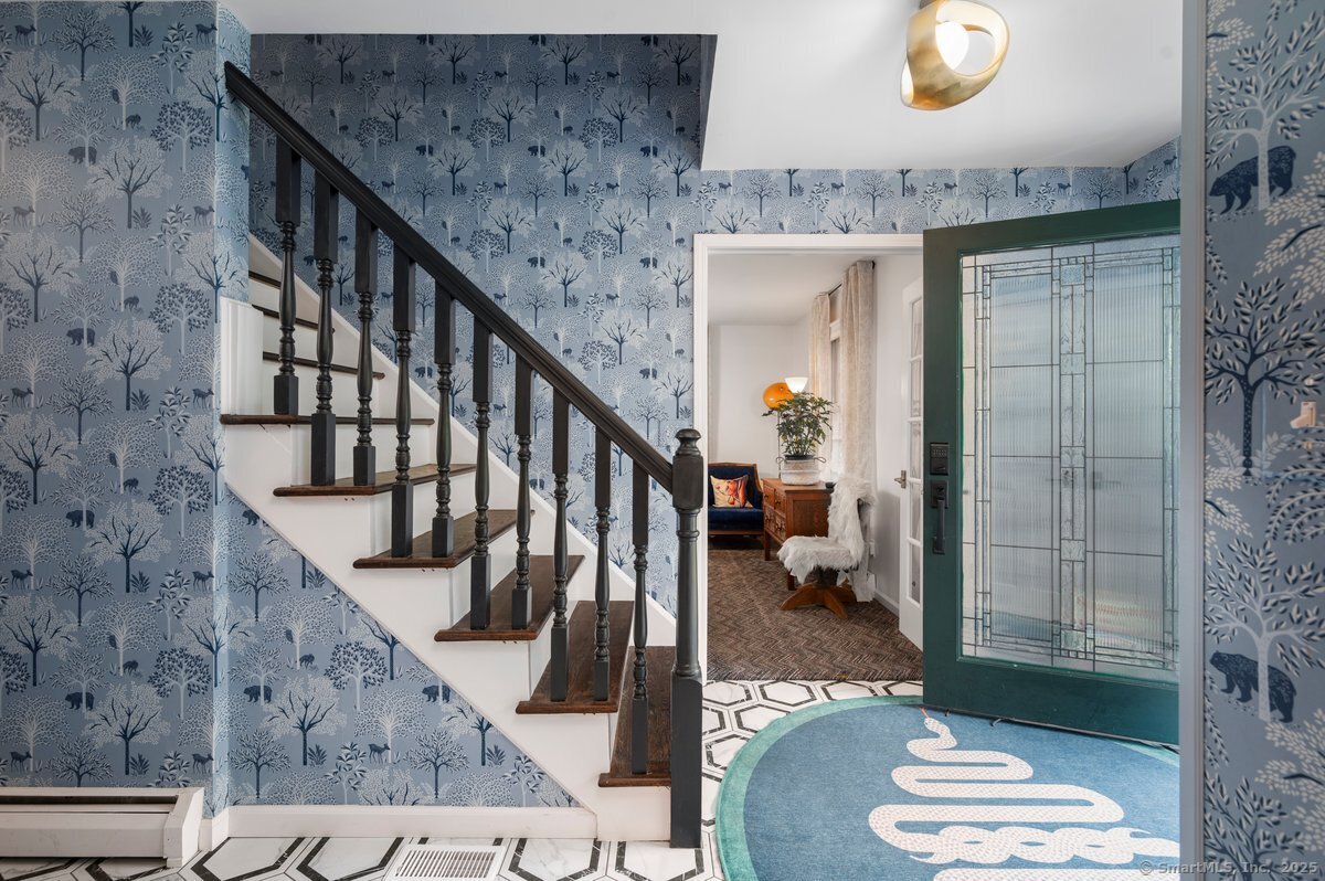 14 Winthrop Road Photo 6