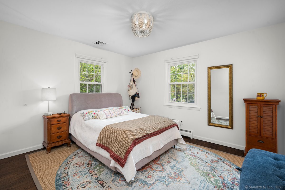 14 Winthrop Road Photo 24