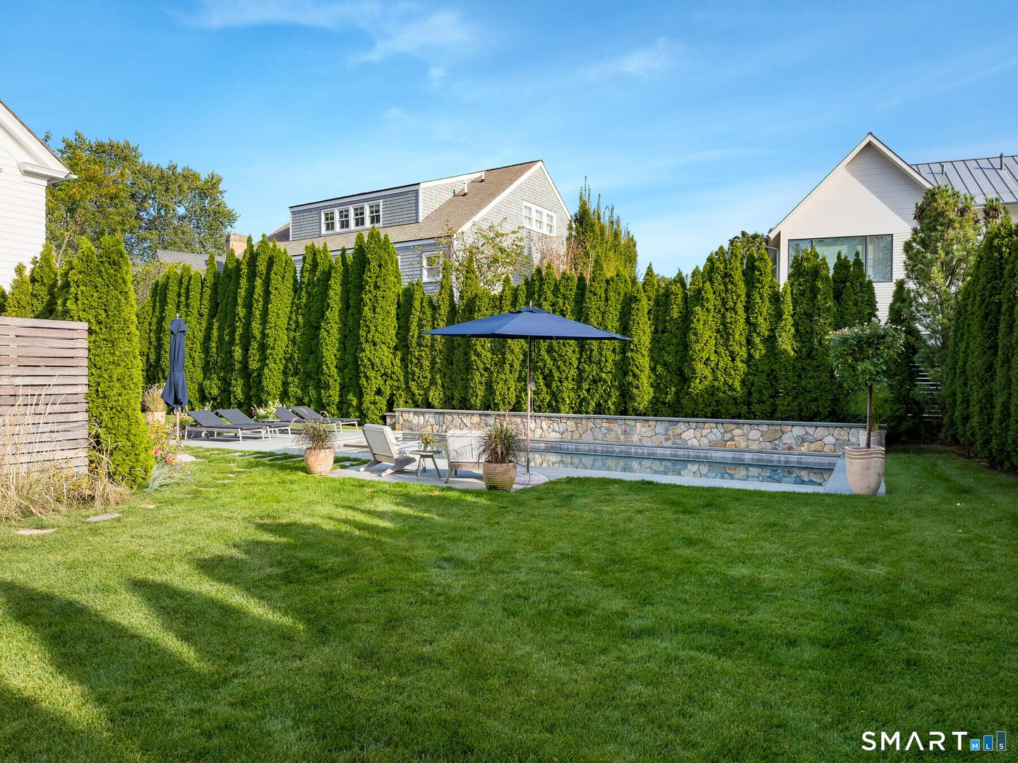 16 Juniper Road Photo 8