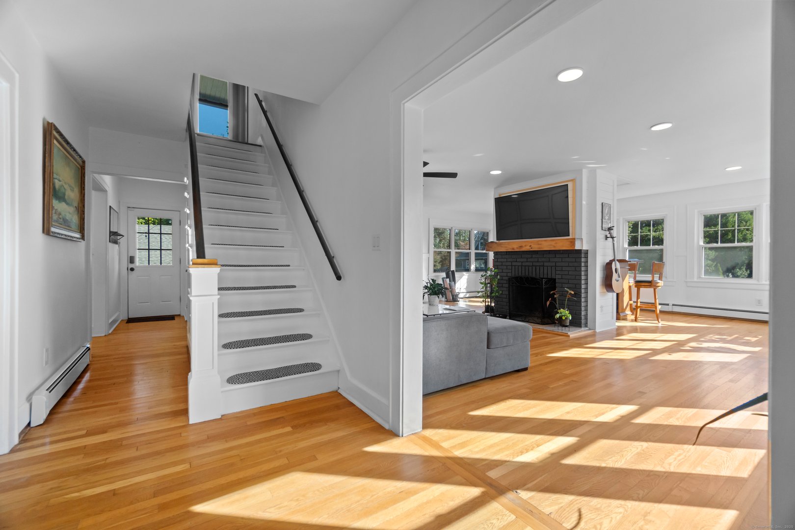 165 Plant Street Photo 3