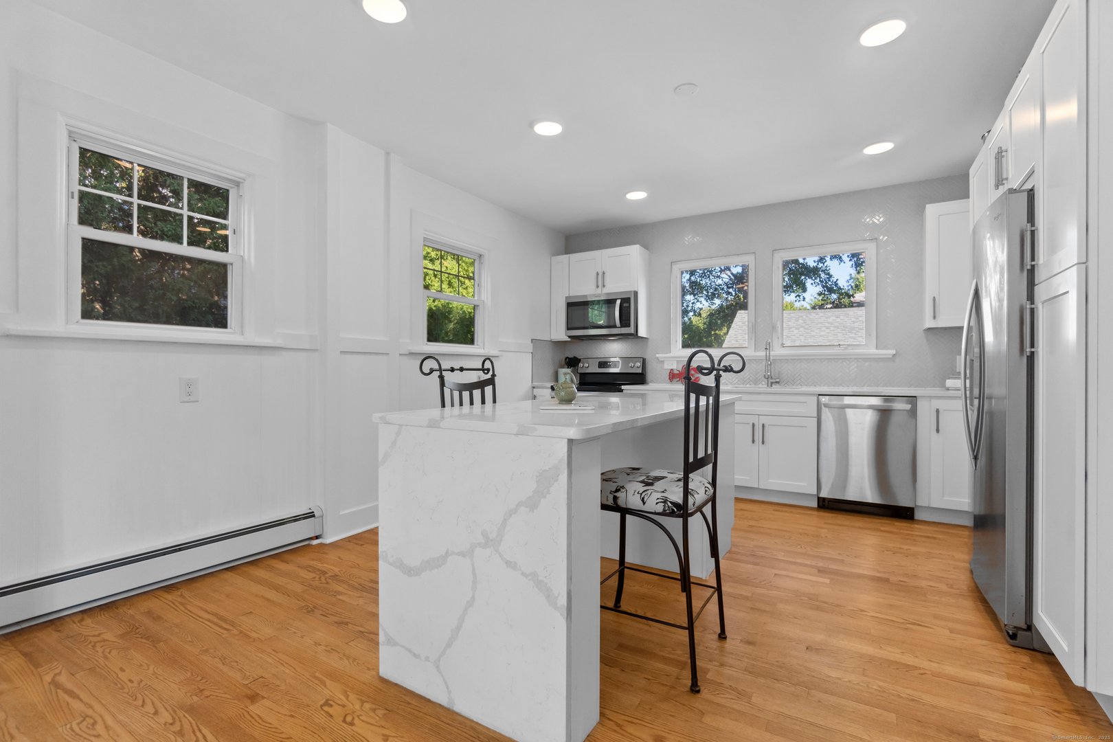 165 Plant Street Photo 16