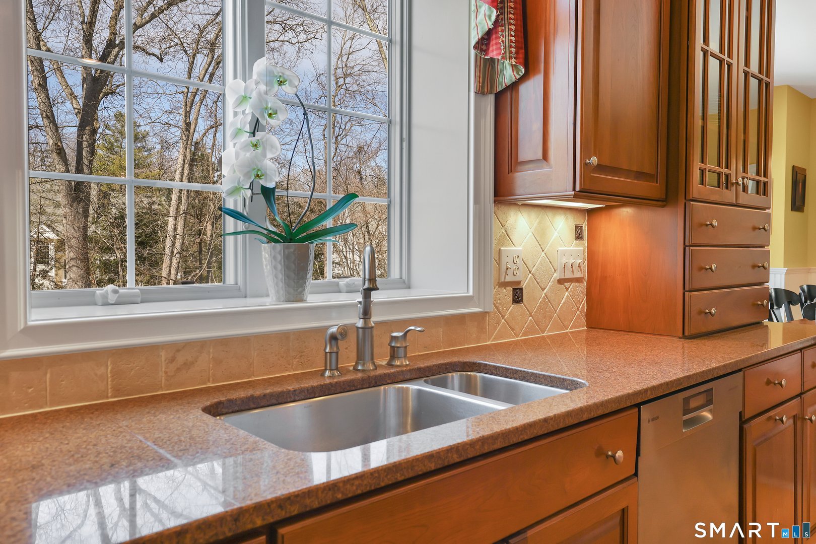 9 White Oak Lane Photo 11