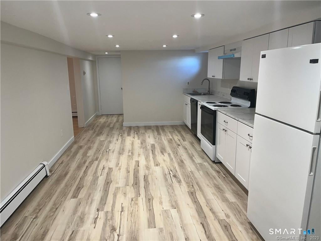 14 Fleetwood Park Photo 20