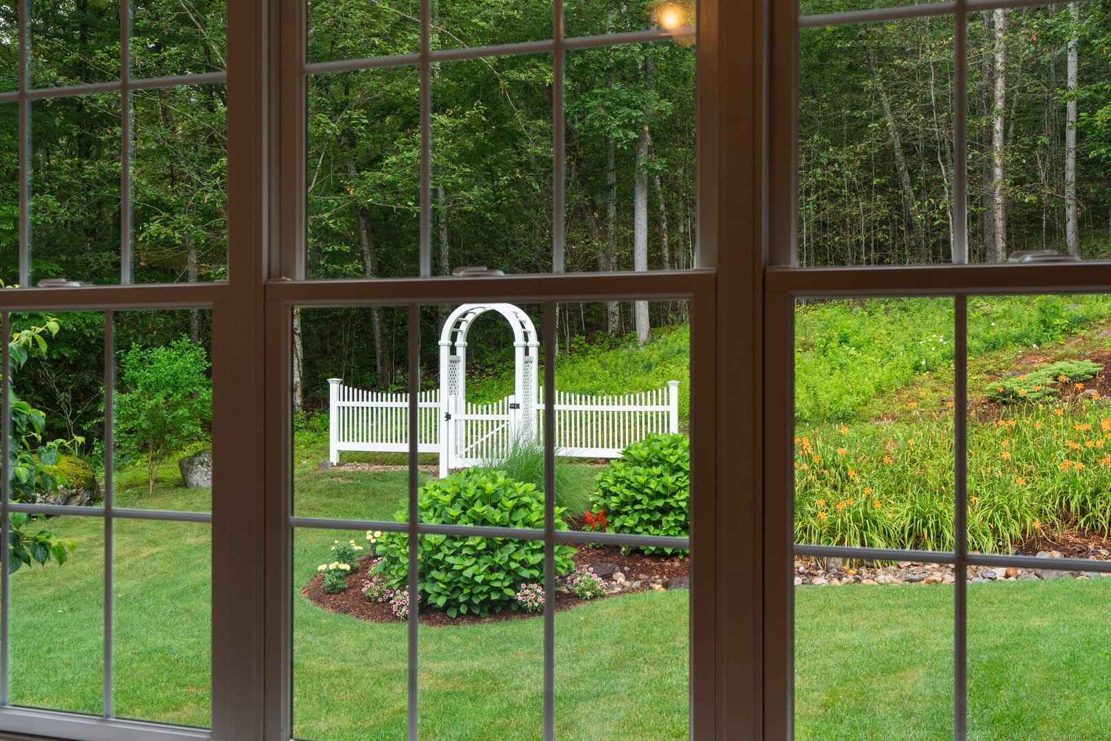 301 Fox Hopyard Road Photo 11