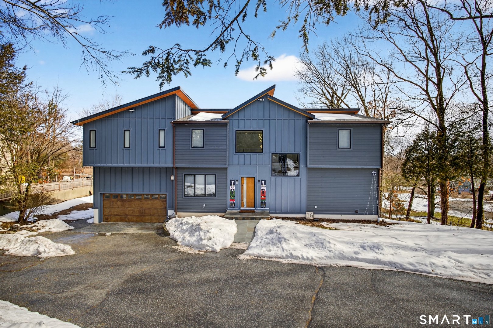 16 Cornwall Road Photo 1