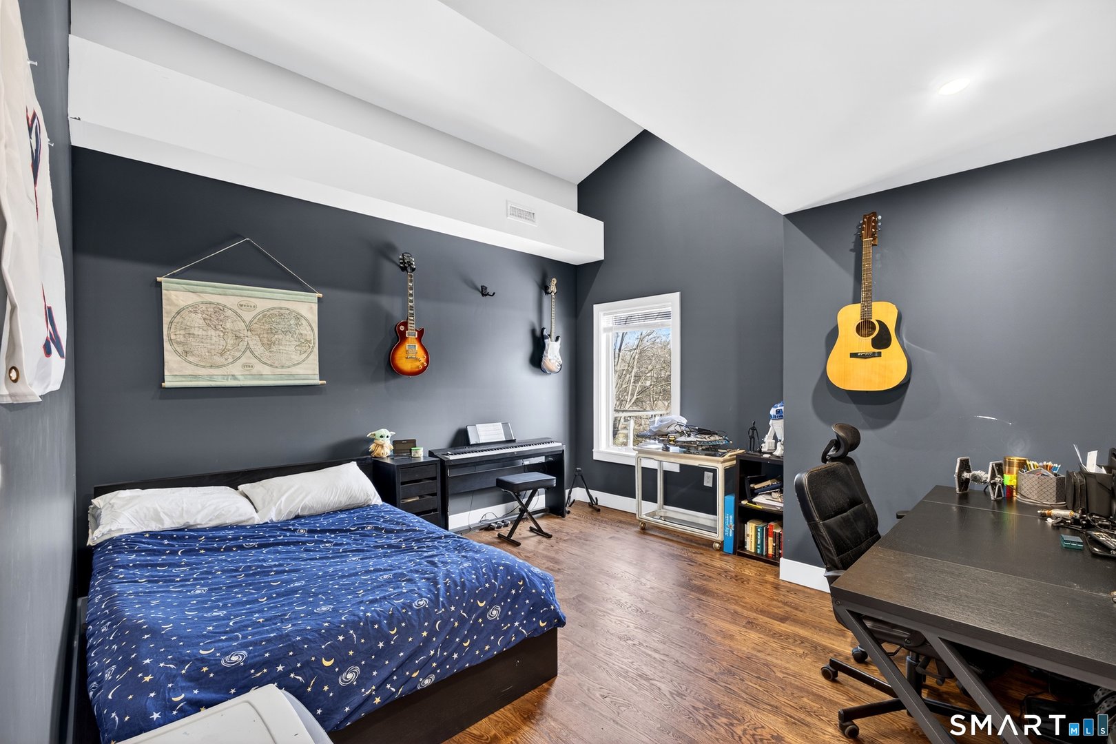 16 Cornwall Road Photo 22