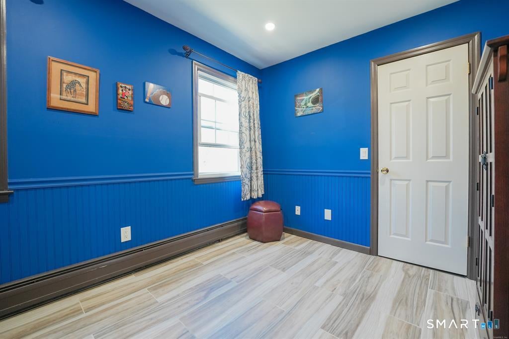 22 Standish Road Photo 6