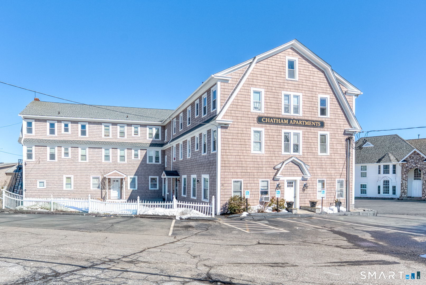 41 East High Street Photo 2