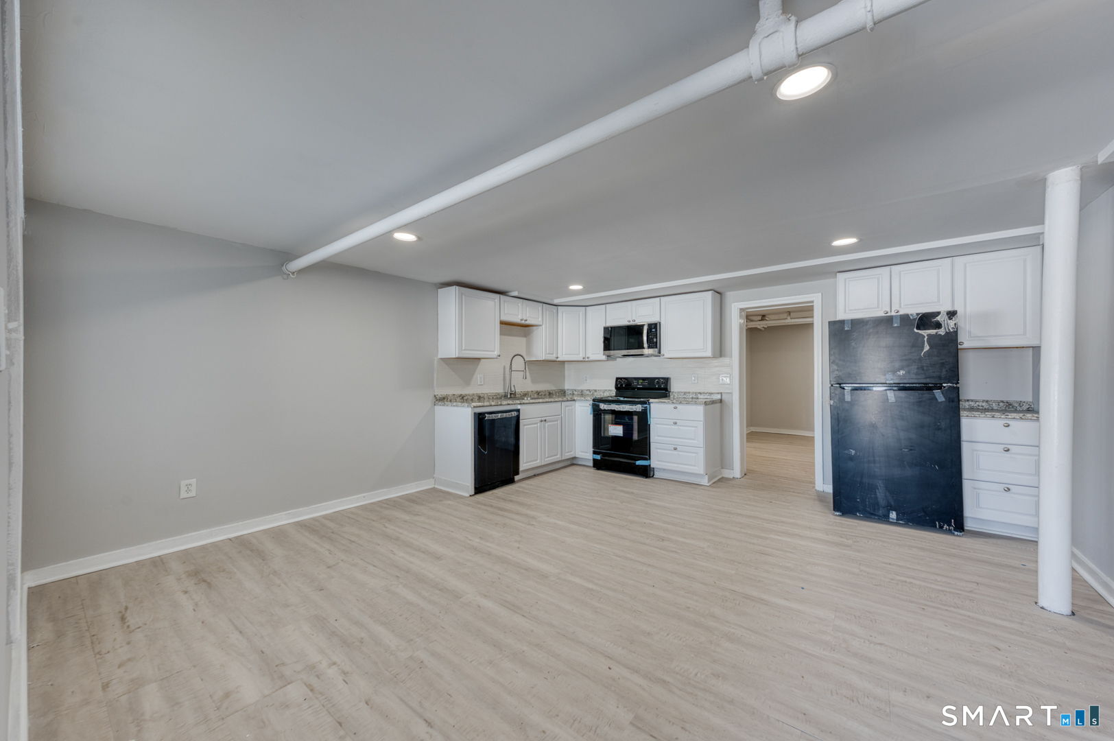 41 East High Street Photo 7