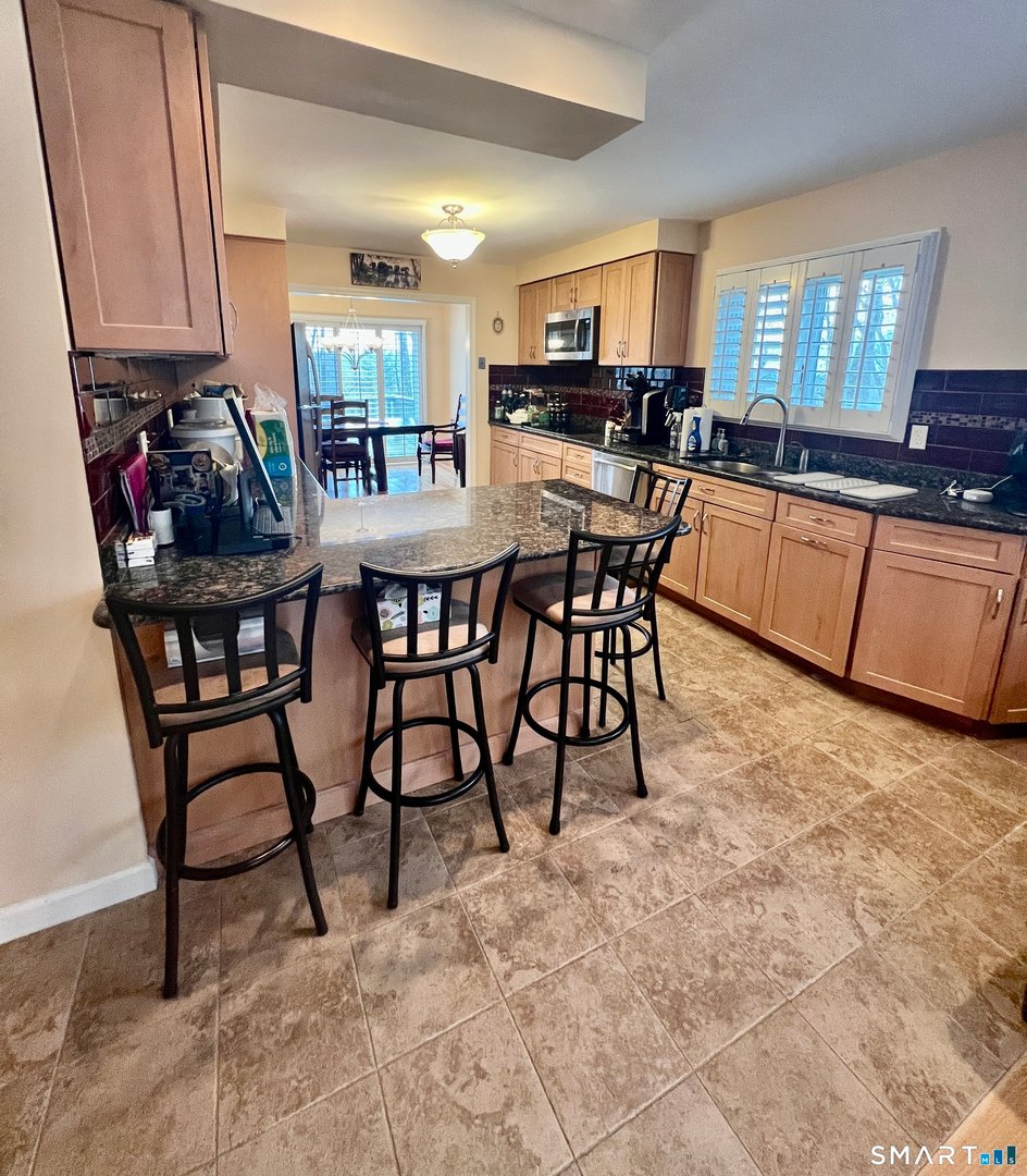 305 Cliffside Drive Photo 5