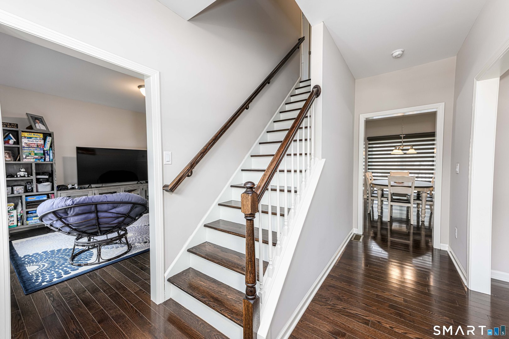 2 Farmington Drive Photo 4