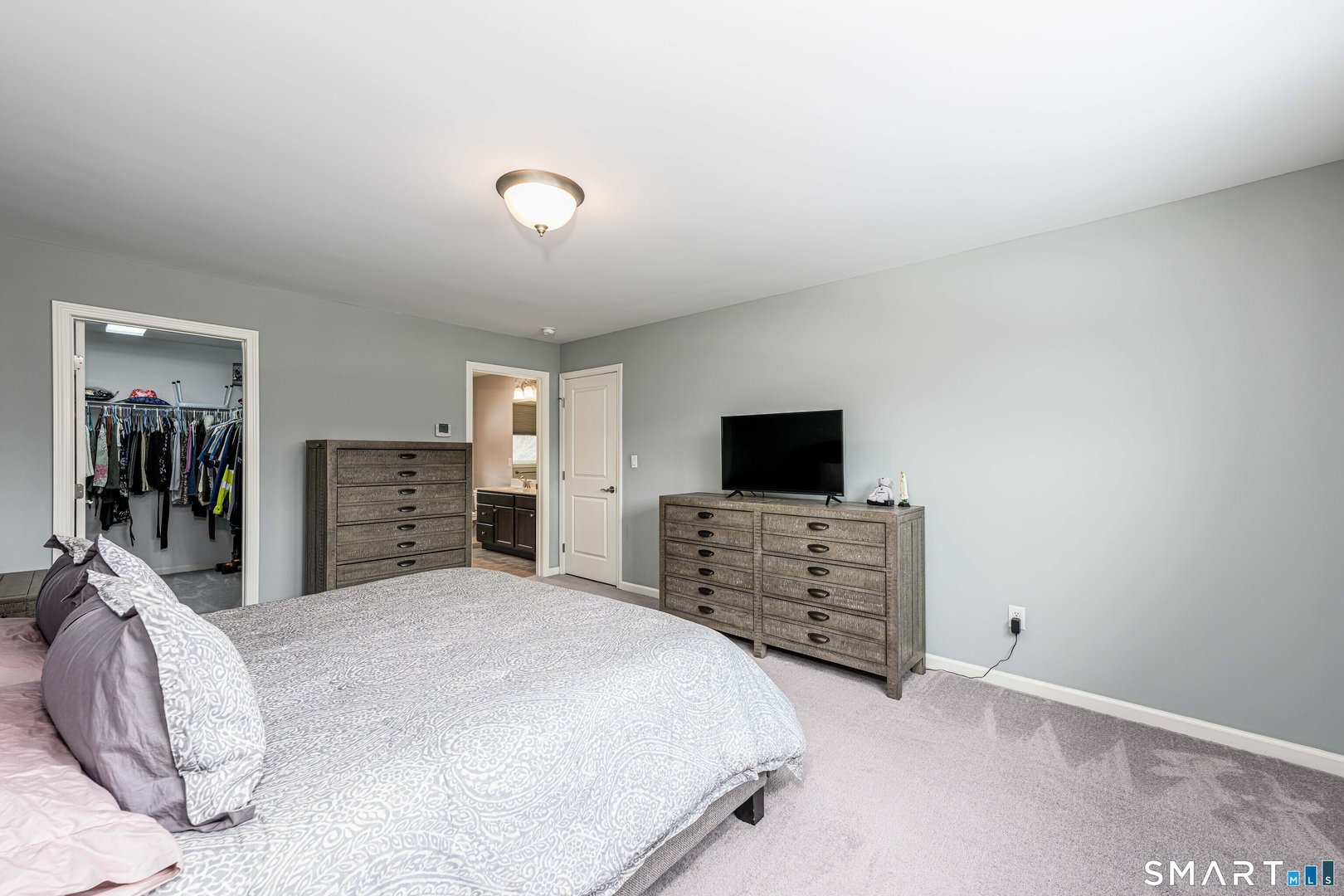 2 Farmington Drive Photo 28