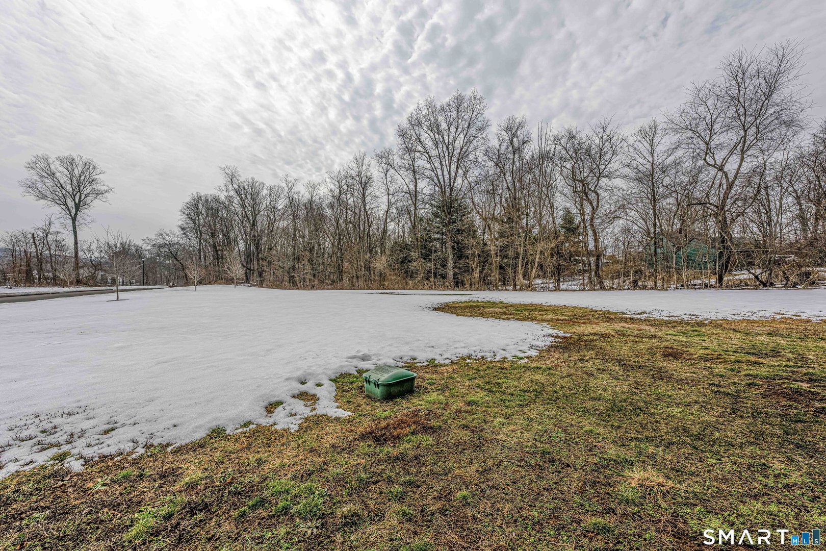 2 Farmington Drive Photo 33