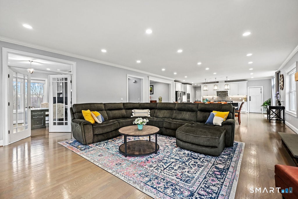 399 Hill Road Photo 15