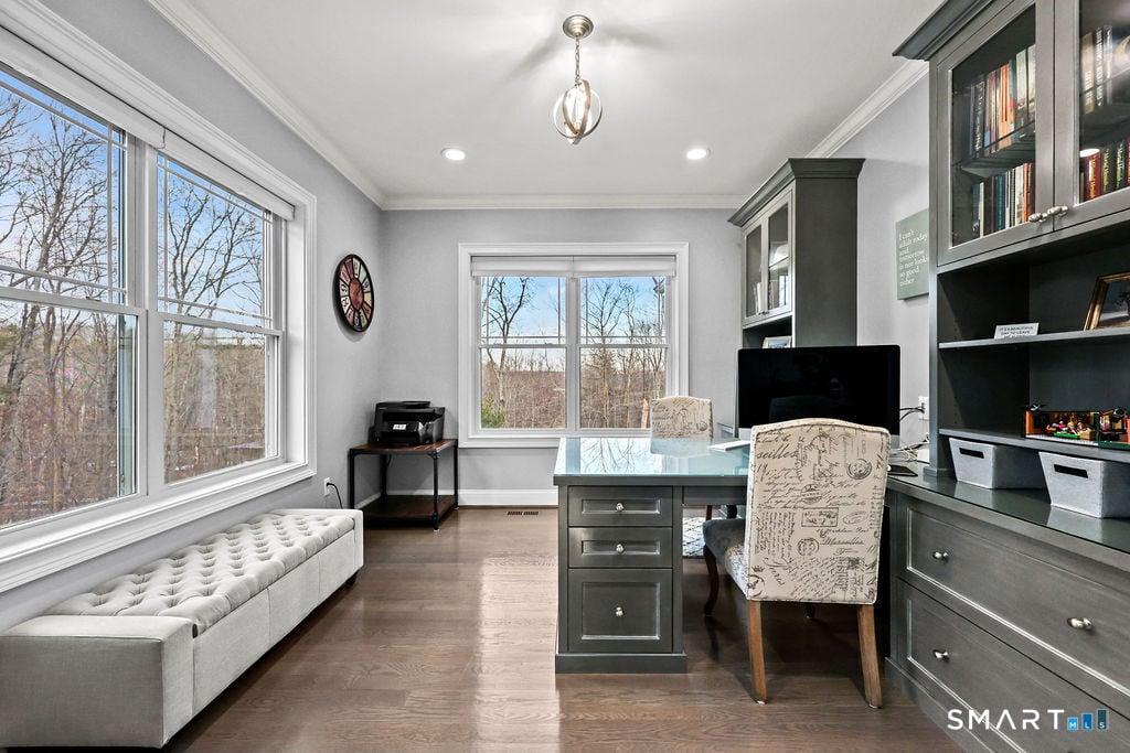 399 Hill Road Photo 18