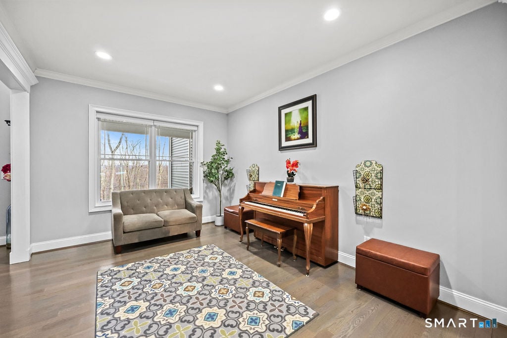 399 Hill Road Photo 20