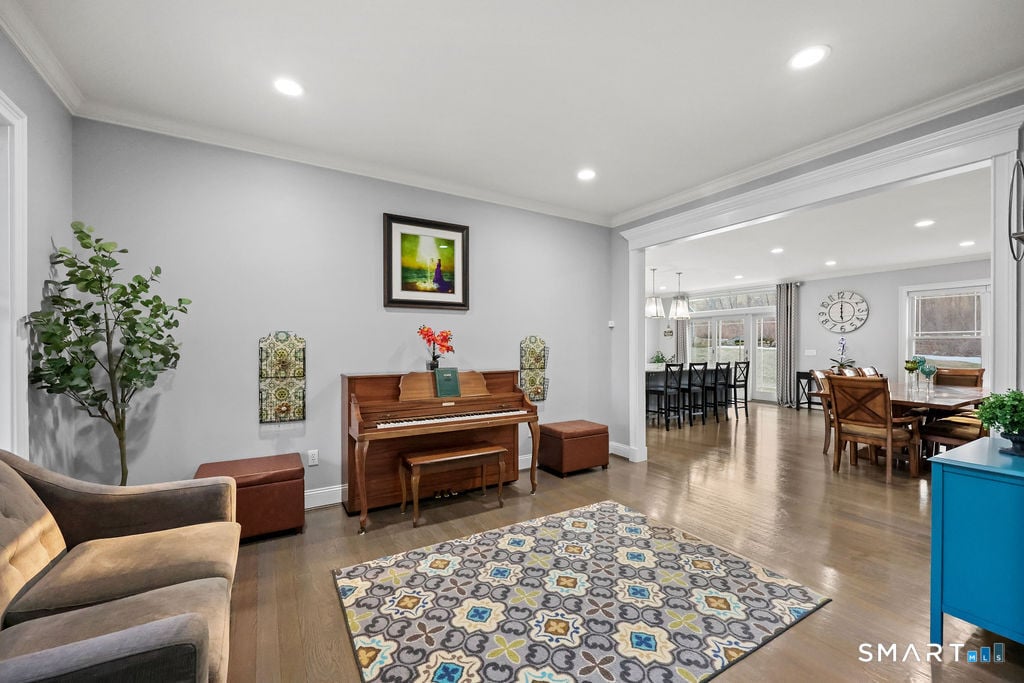 399 Hill Road Photo 21