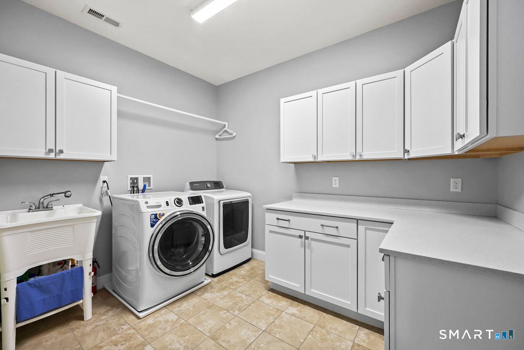 399 Hill Road Photo 30