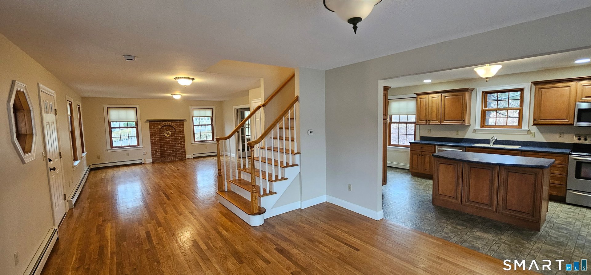 87 Main Street Photo 18