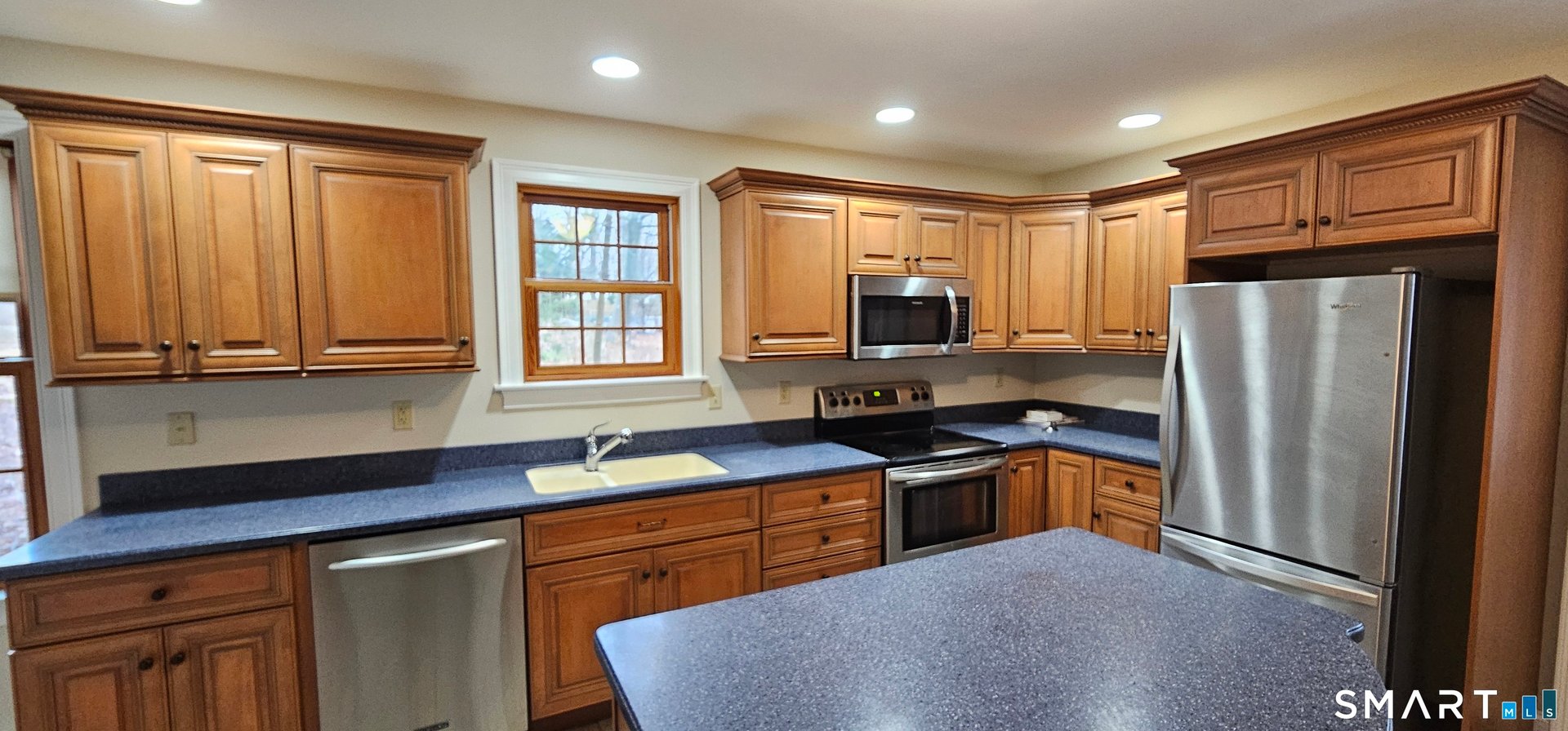 87 Main Street Photo 28