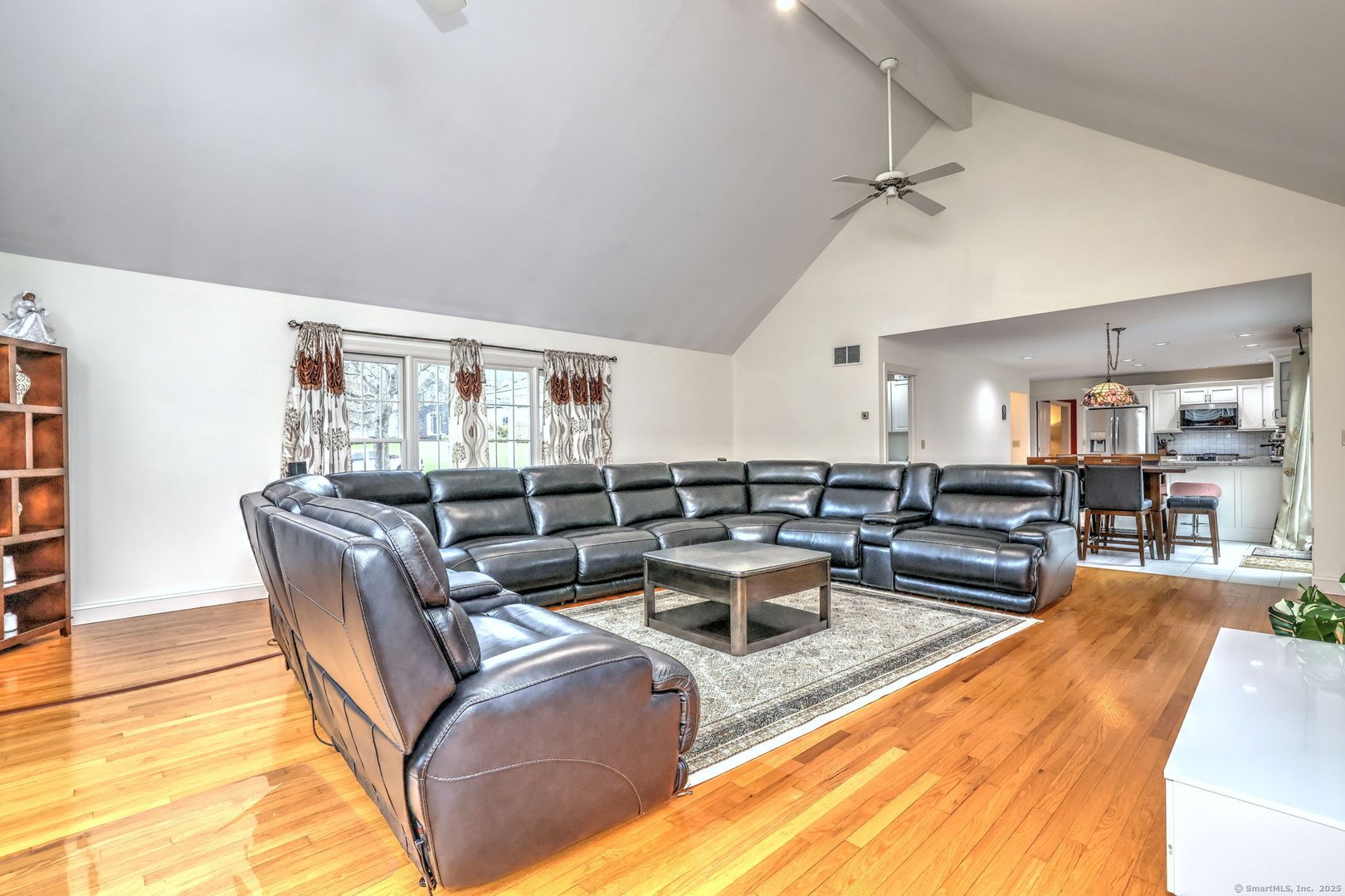 920 Green Circle Photo 20