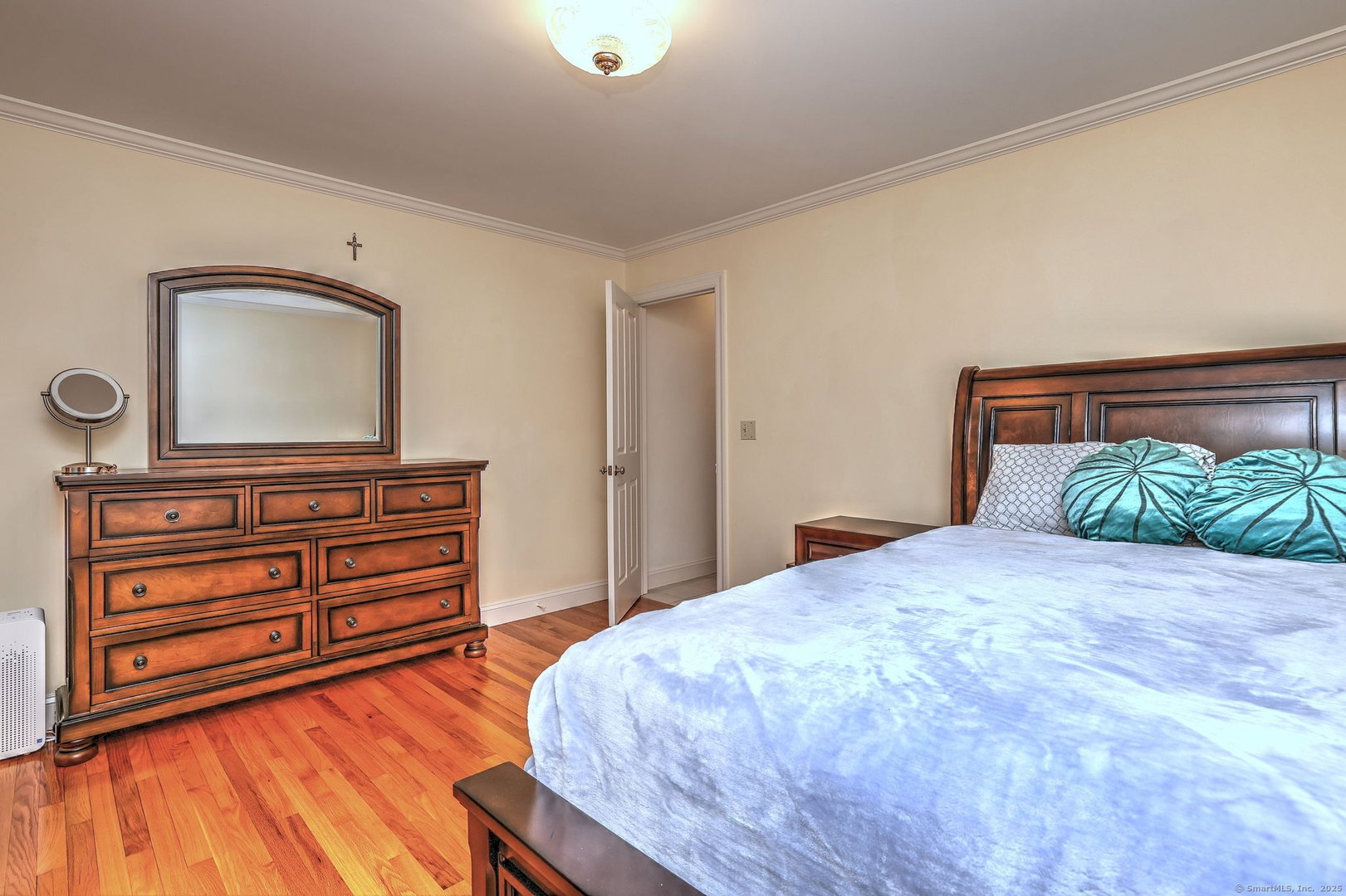 920 Green Circle Photo 22