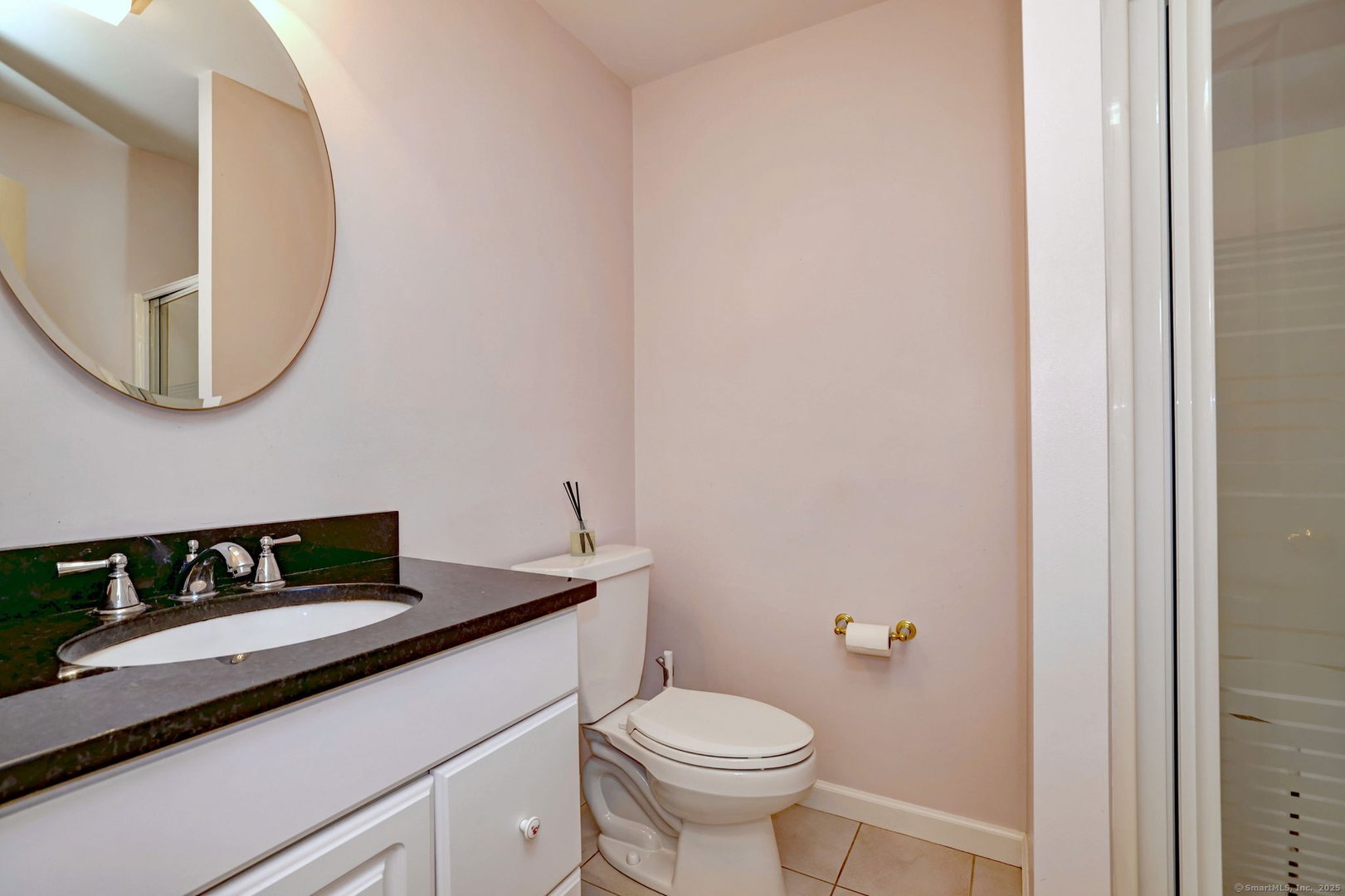 920 Green Circle Photo 23