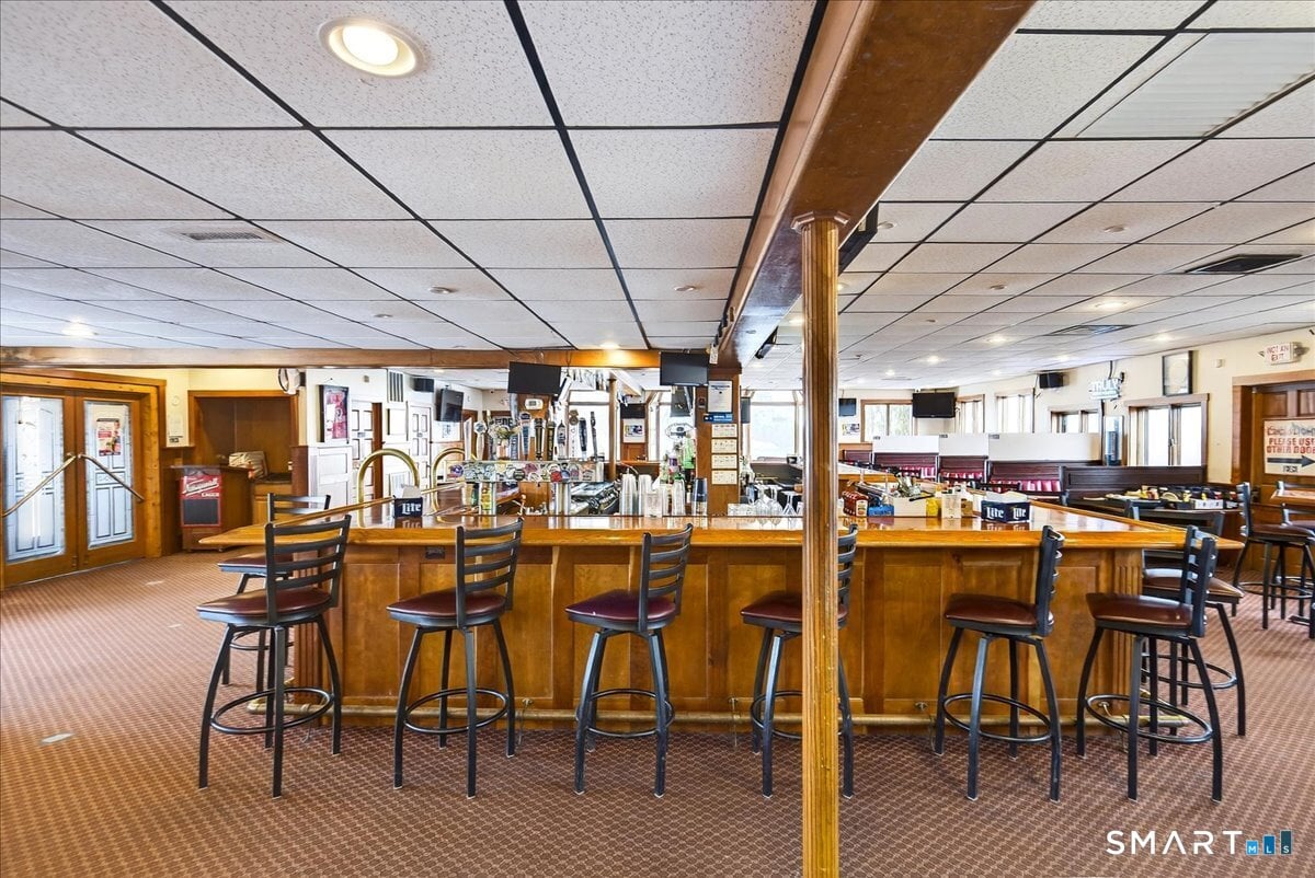 359 Boston Post Road Photo 4