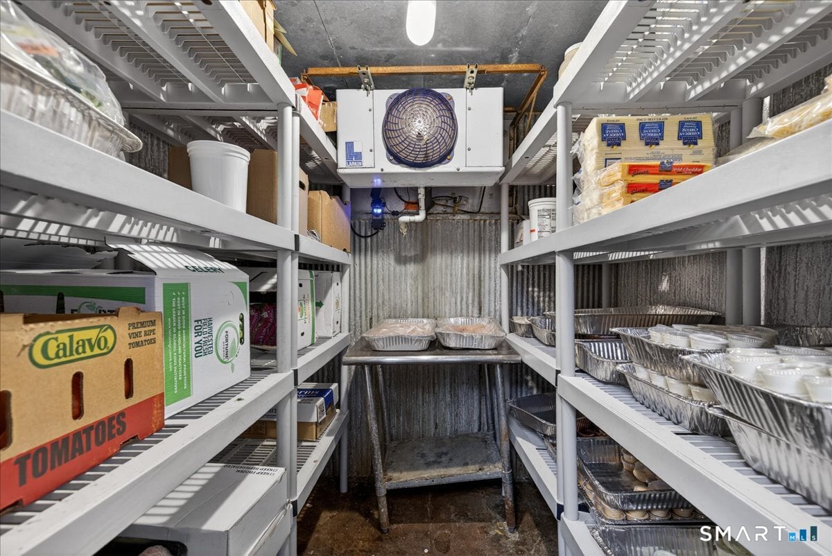 359 Boston Post Road Photo 28