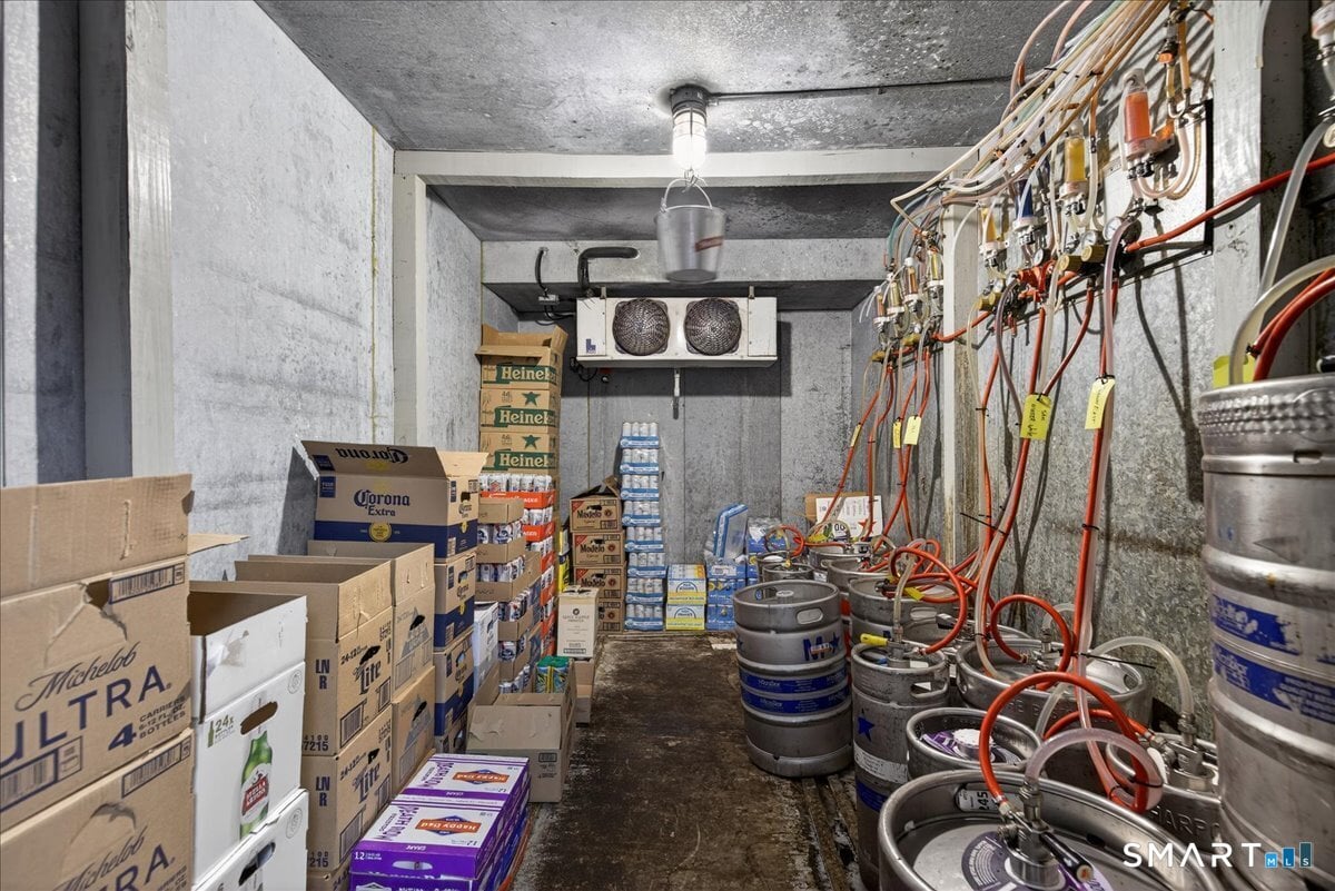 359 Boston Post Road Photo 29