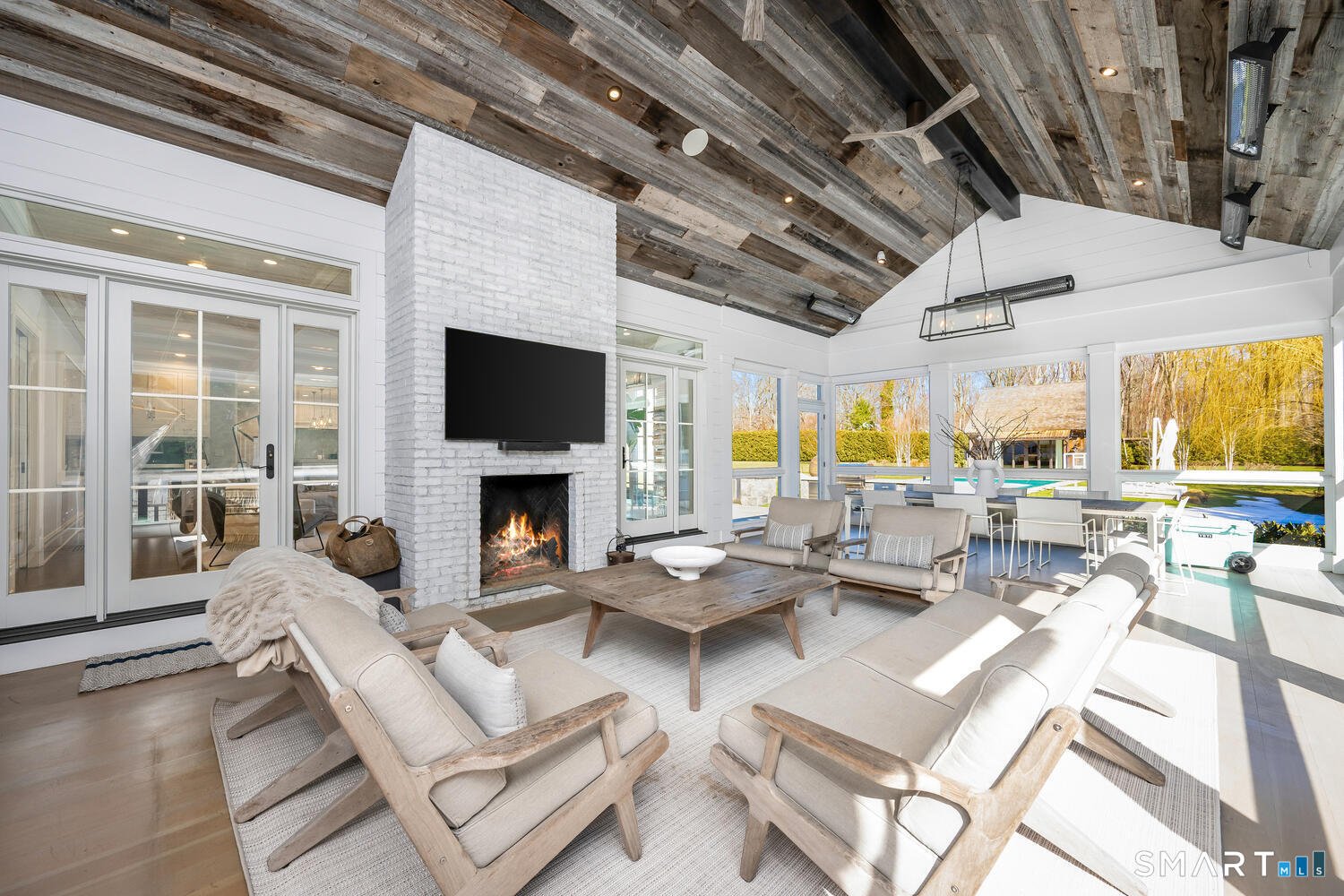 304 Brookside Road Photo 15