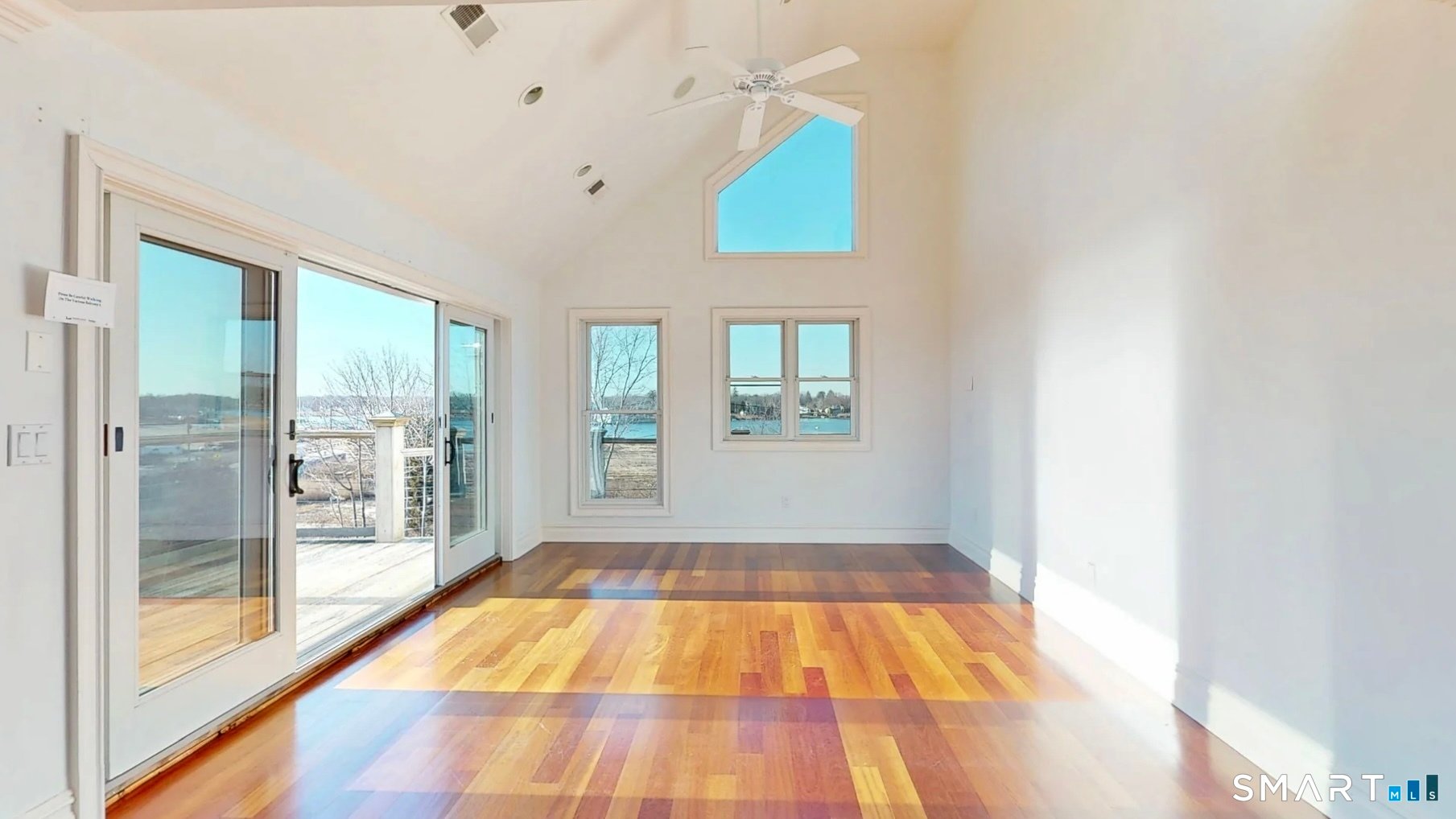 590 Gulf Street Photo 19