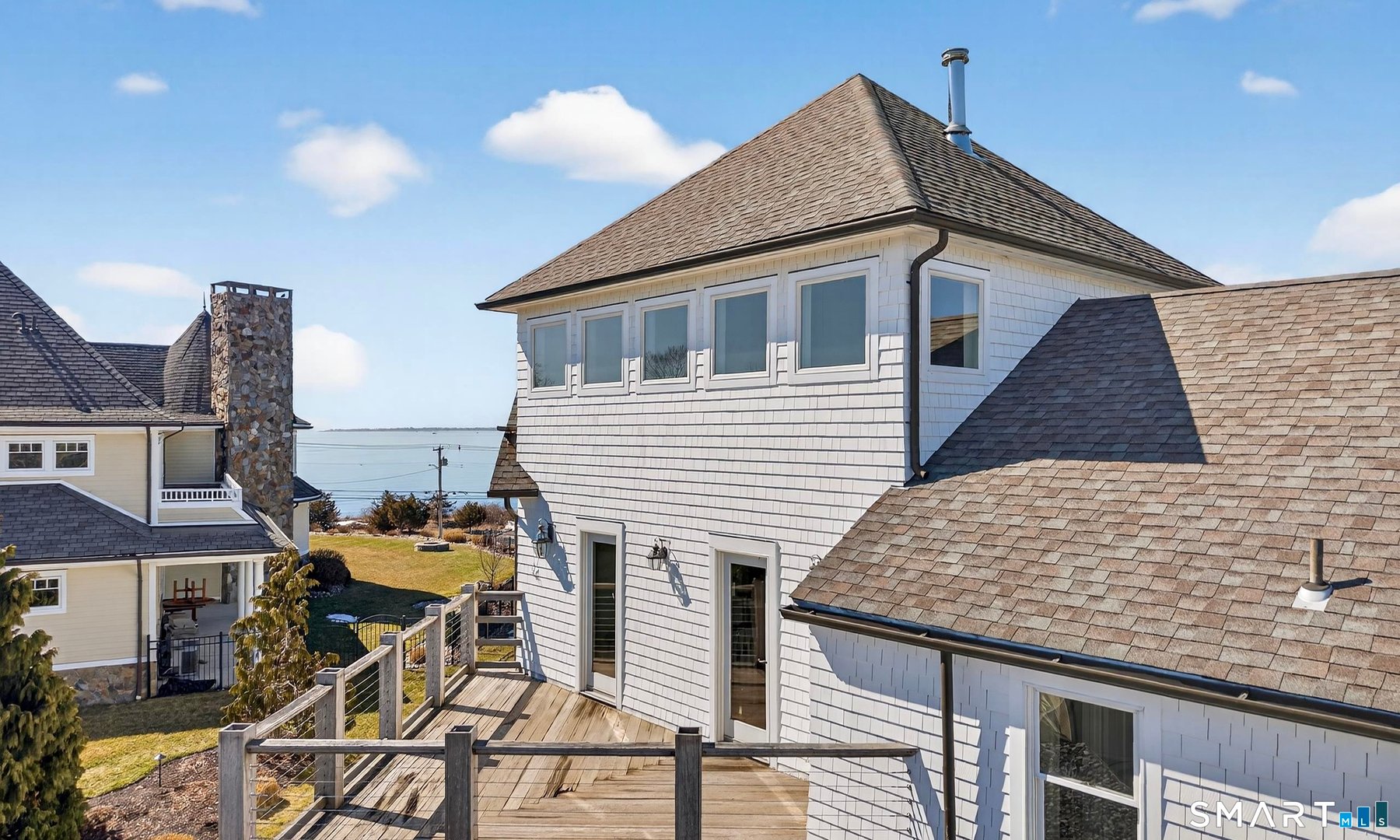 590 Gulf Street Photo 33