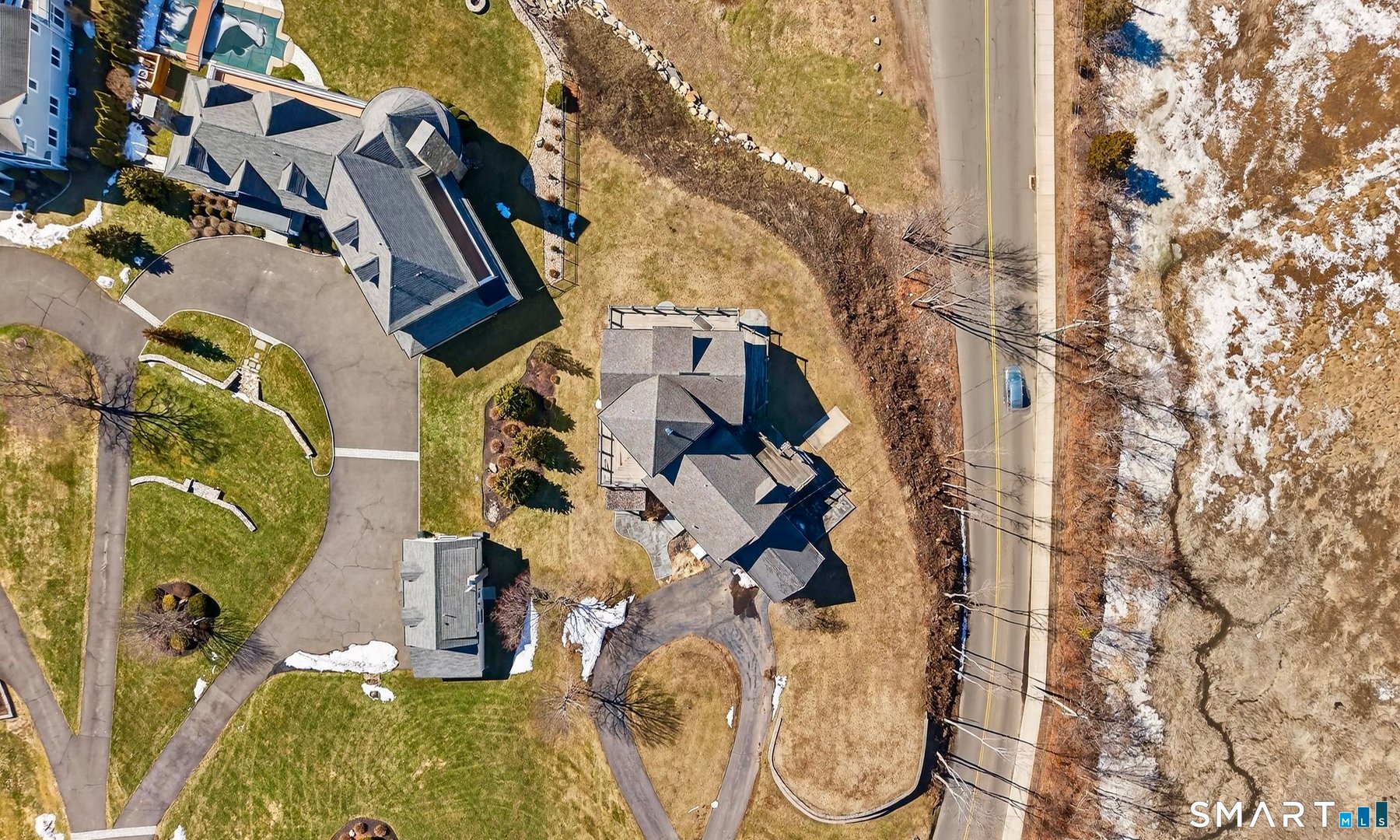 590 Gulf Street Photo 38