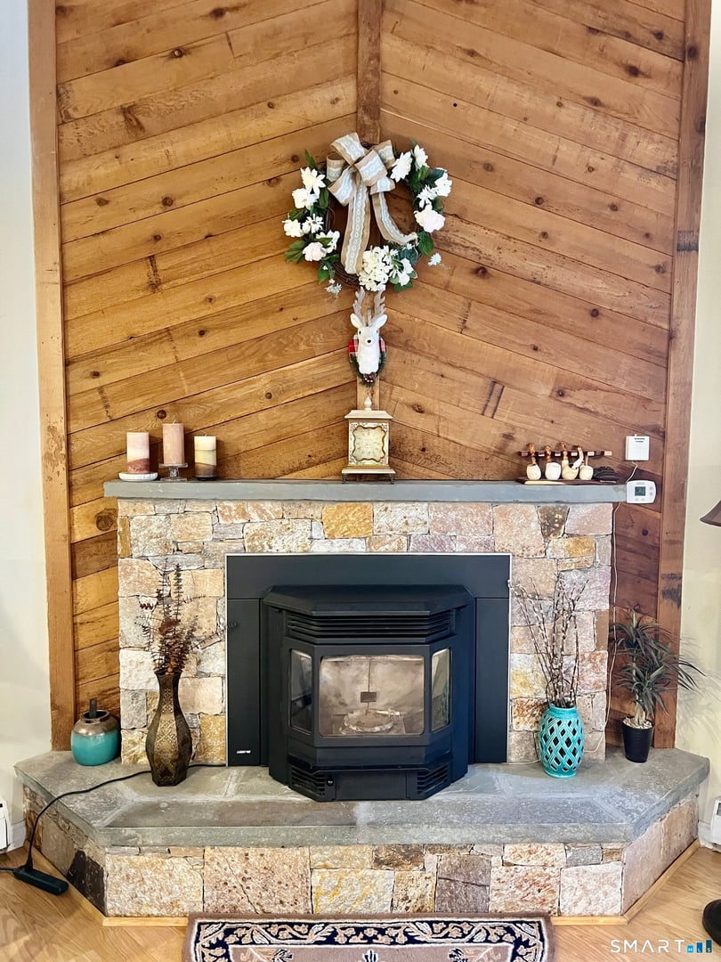 373 Trailsend Drive Photo 4