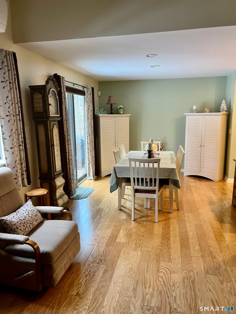 373 Trailsend Drive Photo 6