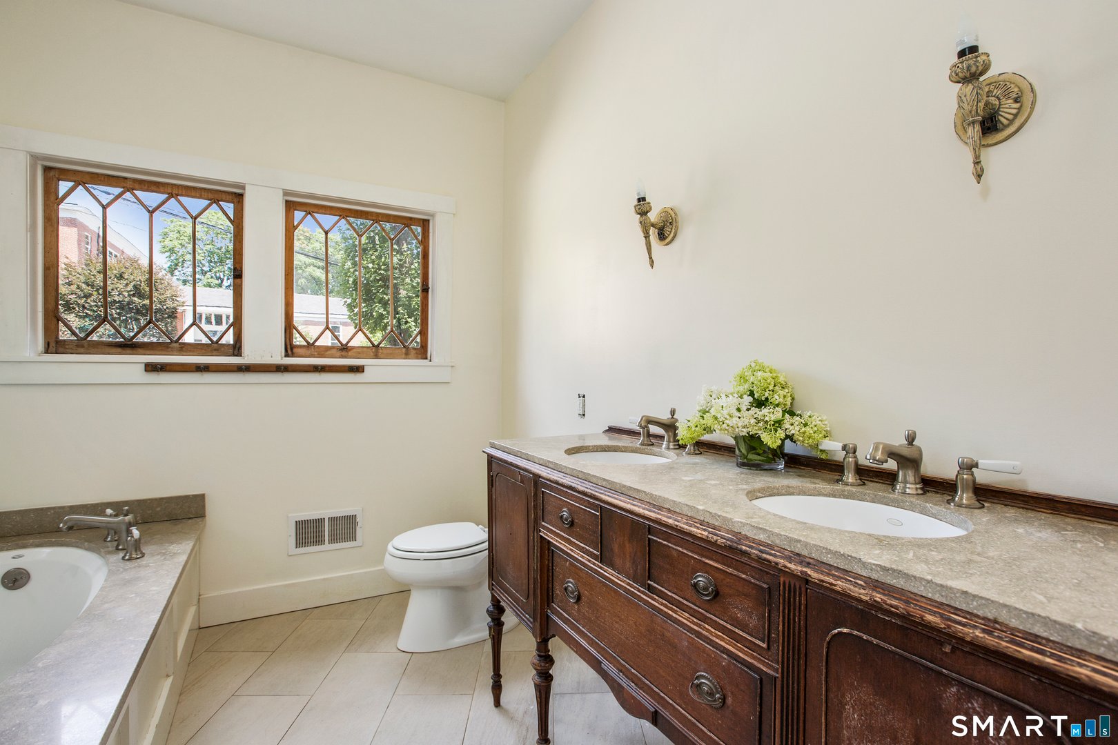 14 Burr Road Photo 12